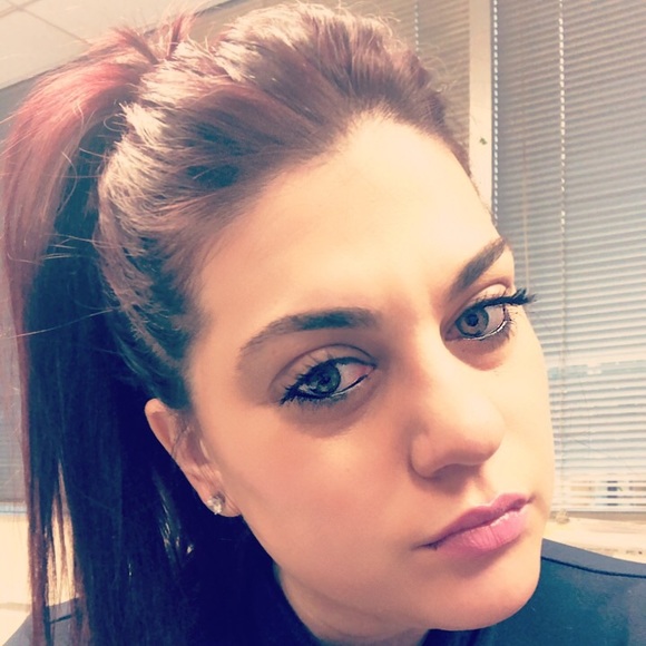 Meet your Posher, Gjovana - Picture 1 of 1